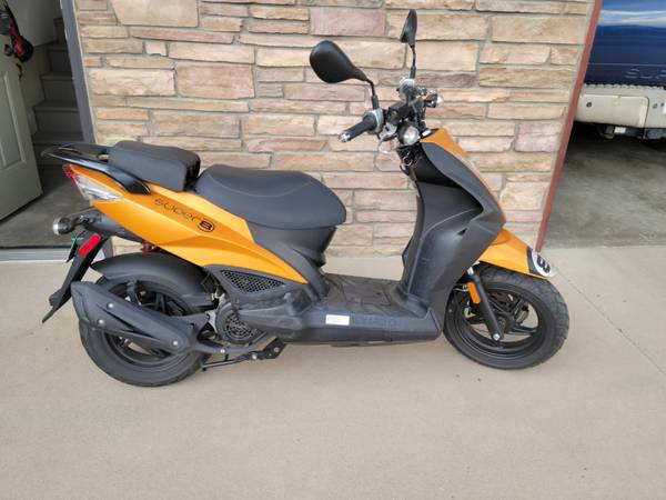 Photo Kymco Super 8 150X scooter $1,700