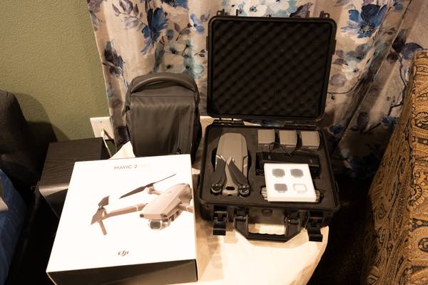 Photo Mavic 2 Pro Drone with 4 batteries and extras $1,000