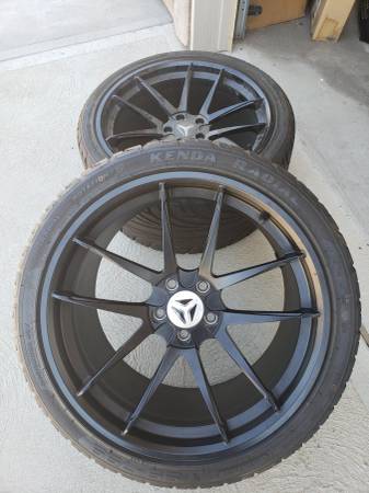 Photo Polaris Slingshot Limited wheel with tires $150