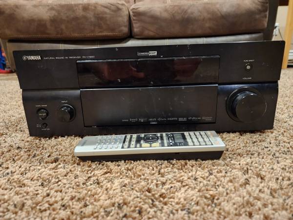 Photo Yamaha RX-V1900 7 Channel 130w Receiver - Excellent Condition $200
