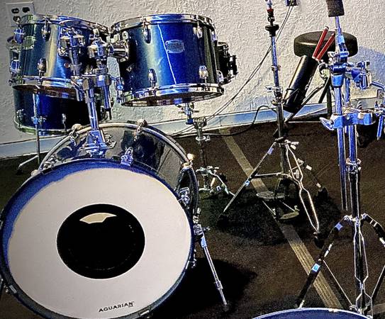 Photo Yamaha Stage Custom Drums $550