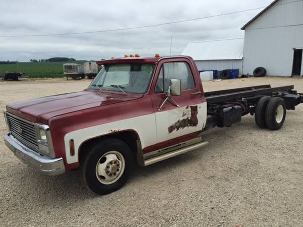 Chevy Rollback wrecker truck 1 ton C30 - $3150 (Storm Lake) | Cars ...