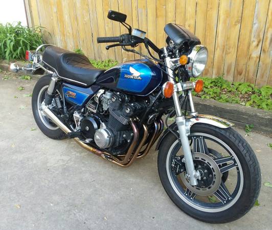 Photo Honda CB 900 $2,400