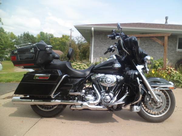 Photo REDUCED 2010 Harley Davidson Ultra Classic - BIG BORE  WILLY G $12,475