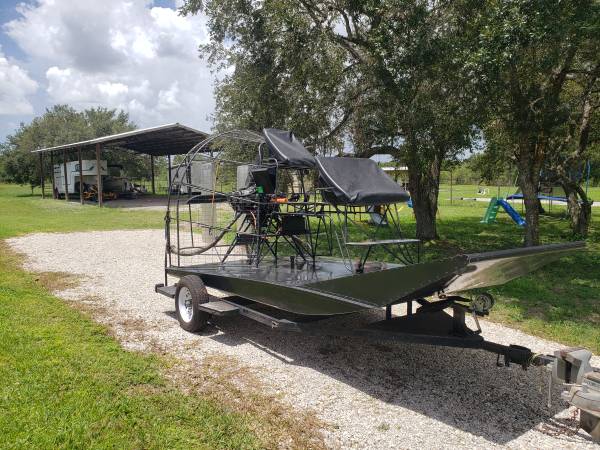 Photo 12 ft scorpion airboat $16,500