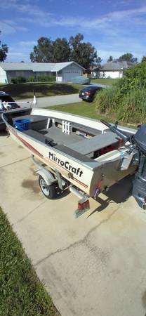 Photo 15.5 ft aluminum fishing boat $4,000