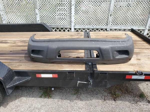 Photo 2001 to 2003 Ford Ranger Front Bumper Valance. Metal part is junk. $50 $50