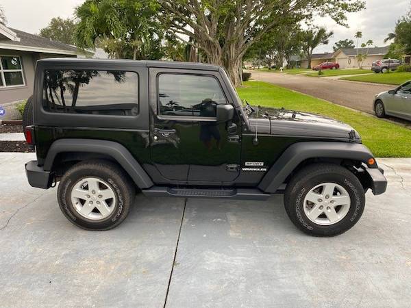 2017 4WD Jeep Wrangler Sport V6 excellent condition $23,900