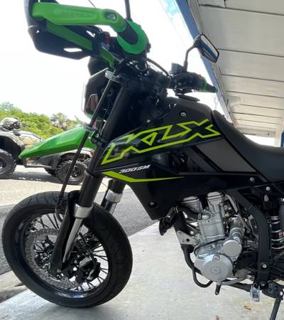 Photo 2022 Kawasaki KLX 300 dual sport dirt bike espaol cash or payments $6,499
