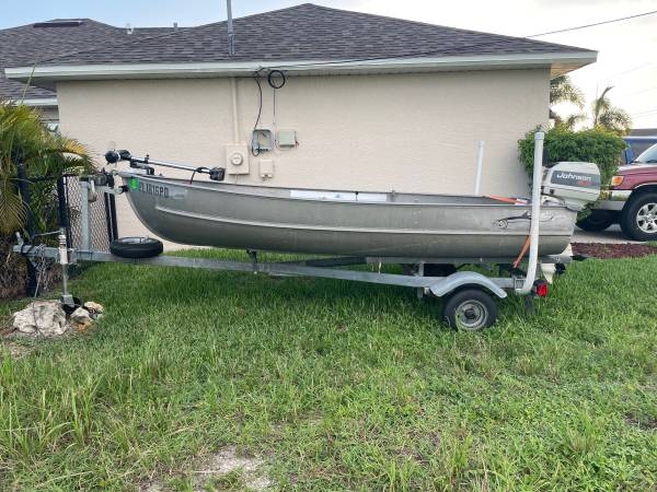 Photo Aluminum fishing boat. $1,550