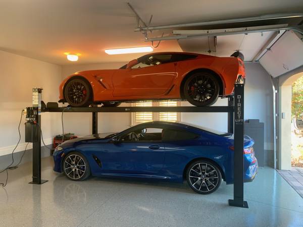 Photo CAR Lift Garage Car Storage Lift 4 Post Single or 2 Post Car Lift Qual $3,600