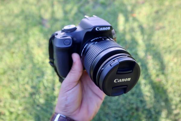 Photo Canon EOS Rebel T7 $300