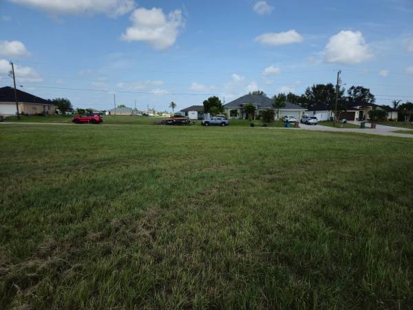 Gorgeous NW Cape Coral Corner Lot $39,900
