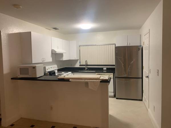 Photo House for rent Golden Gate $3,100