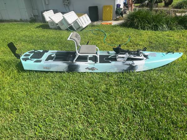 Kaku Zulu Fishing Kayak w Pedal Drive $1,300
