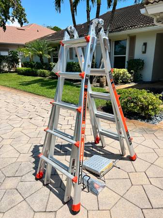 Photo Little Giant M22 Revolution XE Ladder  3 Accessories (All Brand New) $275