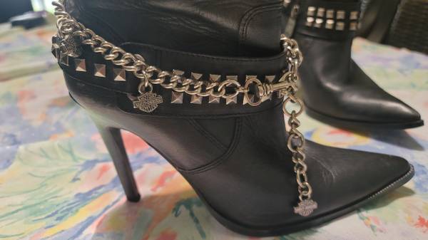 Photo NEWISH BLACK LEATHER HARLEY-DAVIDSON BOOTIES  CHAIN ANKLET SZ 6 12 $55