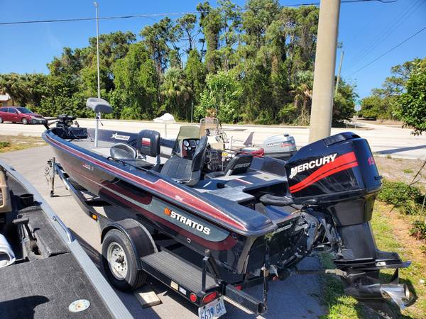 Photo Stratos 219F Bass Boat ONLY USED IN FRESHWATER $6,900