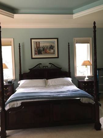 Photo Thomasville Mahogany King Bedroom Set $4,500