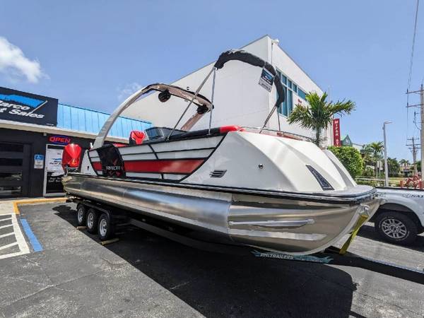 Photo Trifecta Twin Sport Pontoon