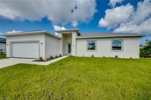 Undeniably Delightful Home in Cape Coral. 3 Beds, 3 Baths $489,000