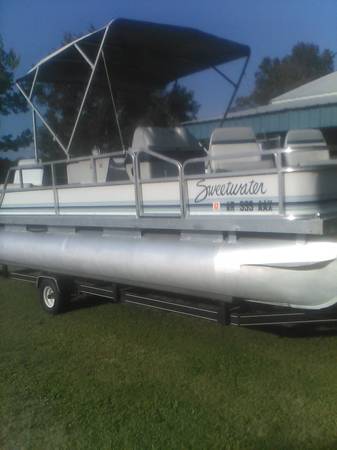 1990 Sweetwater, pontoon boat $8,500