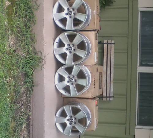 Photo 2006 mustang wheels $200