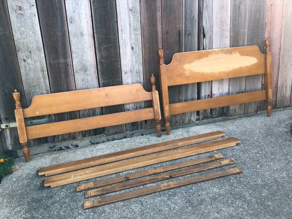 Photo FULL Headboard Footboard side rails - Hard Maple Wood $50