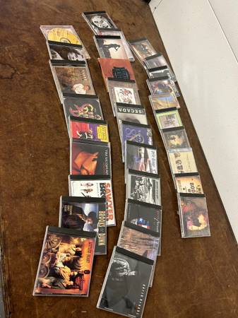 Photo Qty- 32 Country Music CDs $15