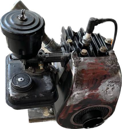 Photo Small engine - 1957ish - Runs good $149