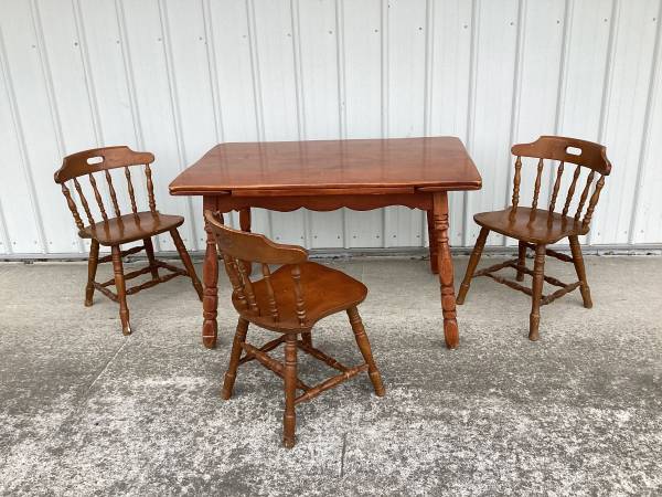 Photo Unique Vintage Heavy Well Built Willett Maple Wood Table  3 Chairs $90