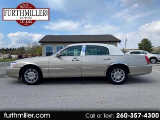 Photo Used 2011 Lincoln Town Car Signature Limited w Continental Edition Pkg for sale