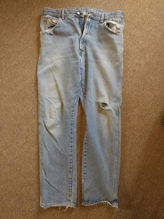 Photo Vintage Wrangler Faded Ripped Well Worn Blue Jeans 36x32 $8