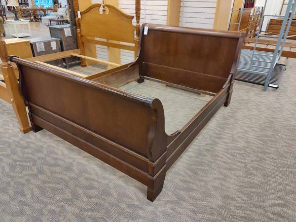 Photo Cherry Queen Size Sleigh Bed Frame $325