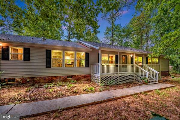 Photo Find a home, the easy way - Home in Locust Grove. 3 Beds, 3 Baths $325,000