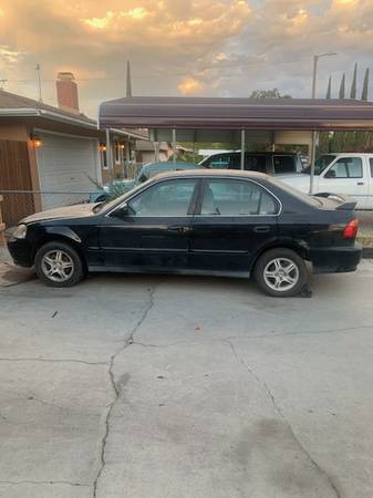 Photo 2000 Civic Ex $1