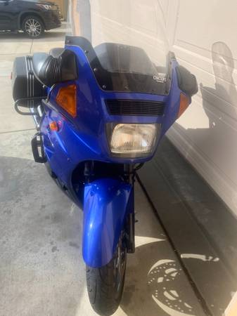 Photo 2001 Kawasaki ConcoursOil Leak $1,850