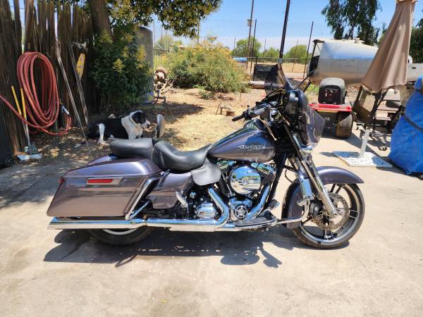 Photo 2014 Harley Davidson Street Glide Special $15,000