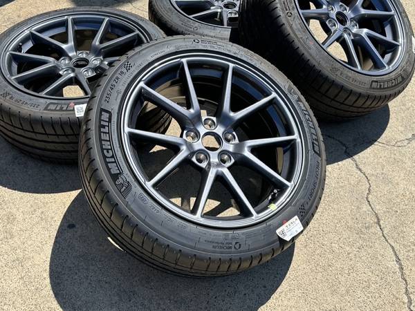 2022 Tesla Model 3 Rims Aero NEW Michelin Pilot Sport 4 23545ZR18 TPM $1,200