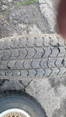 Photo (5) wheels and tires (32s) $175