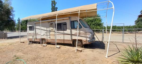 Photo Chevy motor home 1985 $5,000