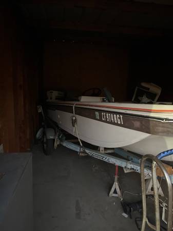 Chrysler bass boat $1,000