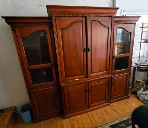 Photo Large Entertainment Center $150