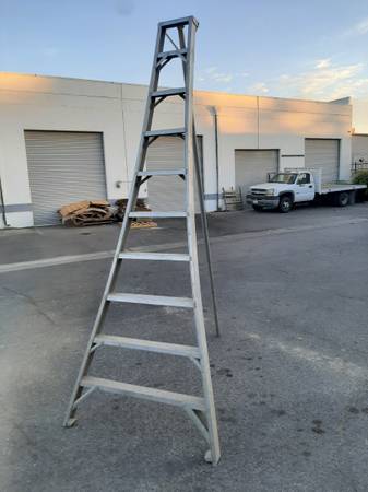 Orchard ladders (tripod) ( 4) 8 ft, 10 ft $175
