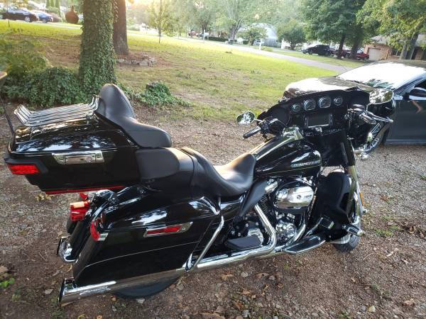 Photo 2017 Harley Ultra Classic Limited - $22,000 (Fayetteville)