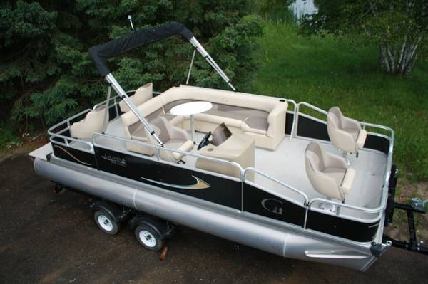 Grand Island 20 Partyfish Pontoon Boat - 2022 $20,250