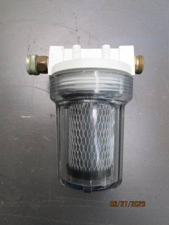 Photo New Portable In- Line Water Filter for RV or Travel Trailer $15