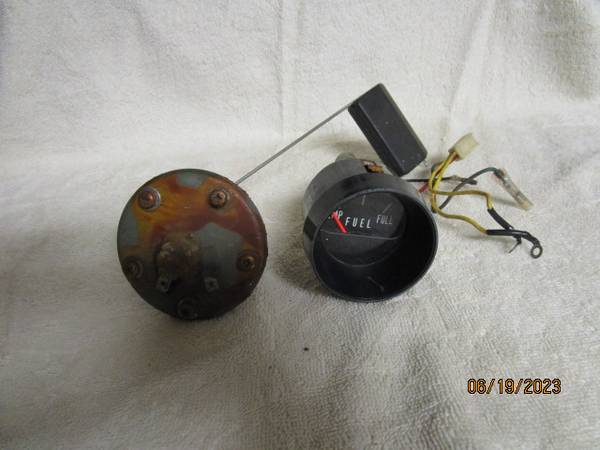Photo Used Fuel Gauge and sender for 1972 Honda Z600 Coupe $45