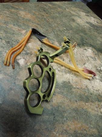 Photo unusual slingshot $10