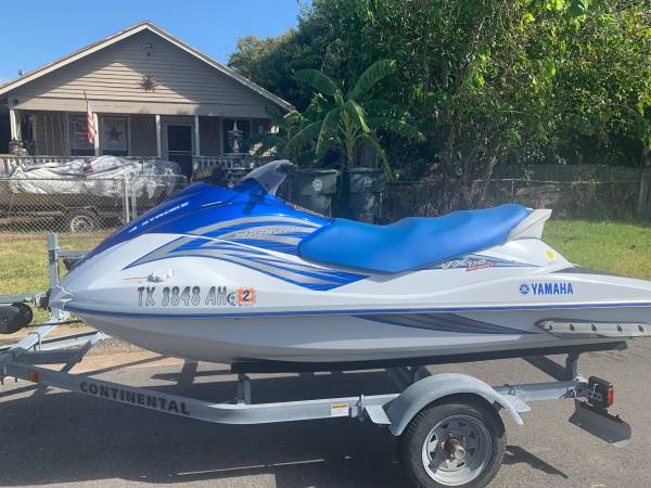 Photo Yamaha Jet ski $5,500